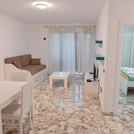 Luxury For Vacation - *